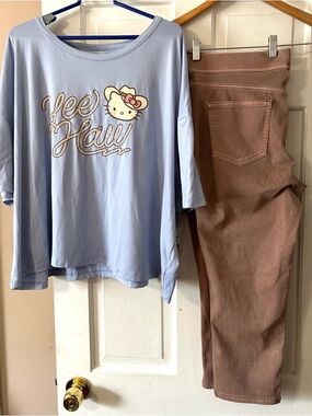 Women Time and Tru Capris w/Hello Kitty Shirt 2x